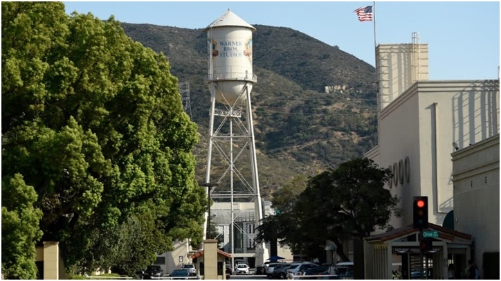 Trump Airs Doubt About Netflix Acquisition Of Warner Bros