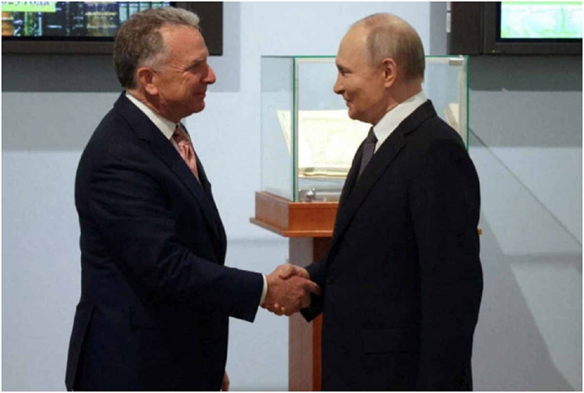 US Envoy Meets Putin In Russia