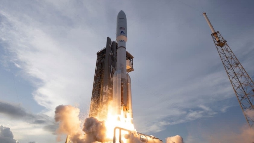 Amazon Launches Its First Internet Satellites Aboard ULA Rocket