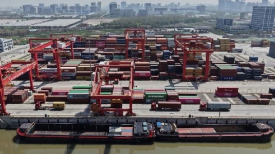 China's Exports Up 4.8 Per cent In May As Shipments To The US Fall Nearly 10 Per Cent