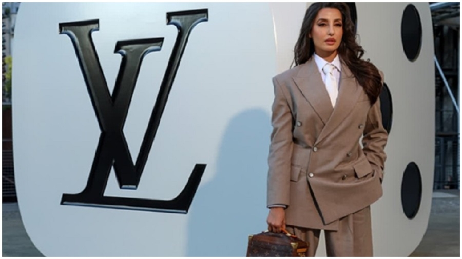 Nora Fatehis Look At Paris Fashion 