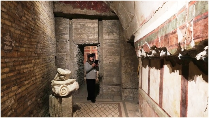 Ancient Rome Meets Modern Technology As Tourists Visit 