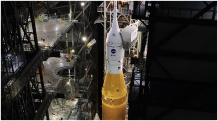 NASA Successfully Rolls Back Artemis II SLS Rocket 