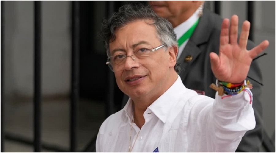 House Meeting While Downplaying Past Insults