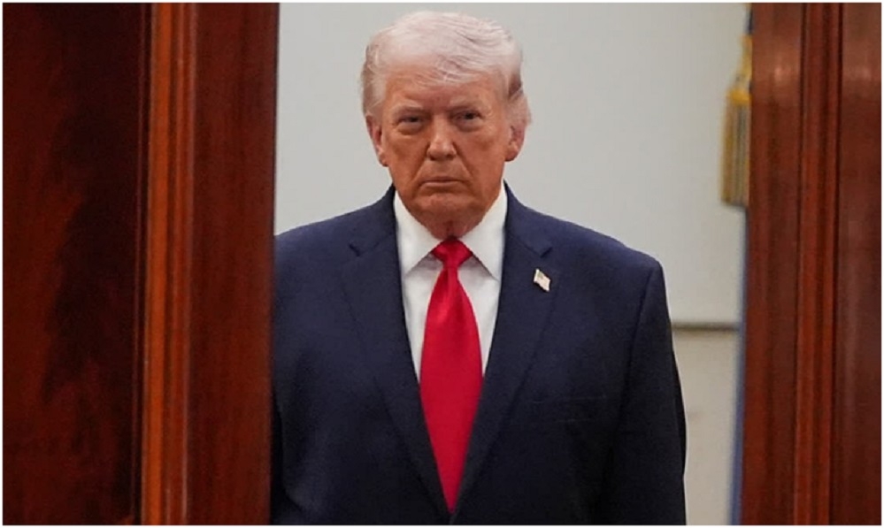 Trump Warns Iran Ships 