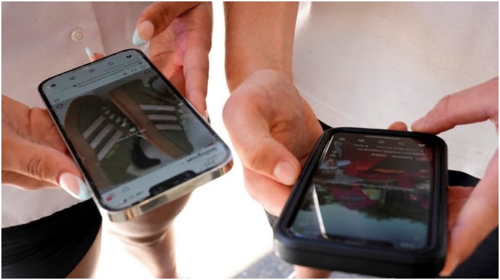 UK To Impose Midnight Curfew On Social Media Use By Teens