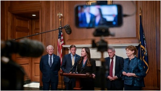 India, China At Risk Of Up To 100% Tariffs As US Senate Advances Sweeping Russia Sanctions Bill