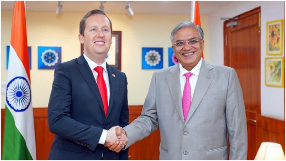 CEC US Envoy Discuss Closer Cooperation 
