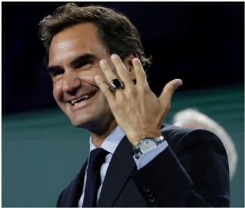 Roger Federer Receives Tennis Hall of Fame Ring At US Open Ceremony